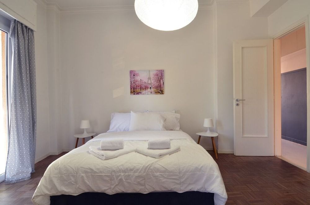 Kerameikos, a lovely apartment