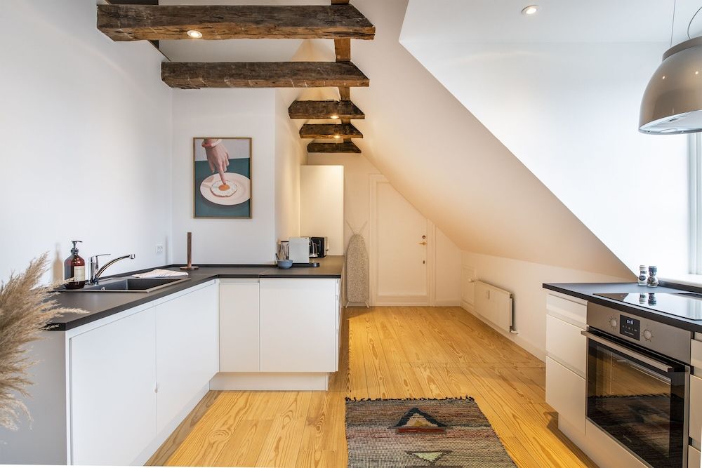 Town Hall Penthouse by Daniel&Jacob’s Superior Penthouse 42