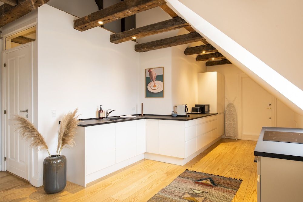 Town Hall Penthouse by Daniel&Jacob’s Superior Penthouse 41