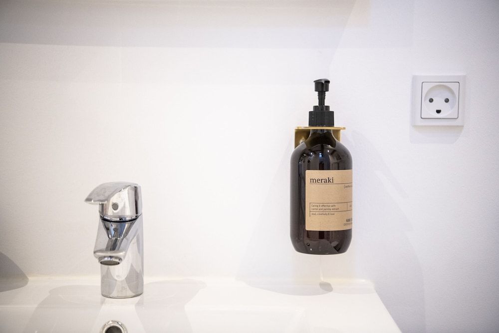 Town Hall Penthouse by Daniel&Jacob’s Superior Penthouse 58