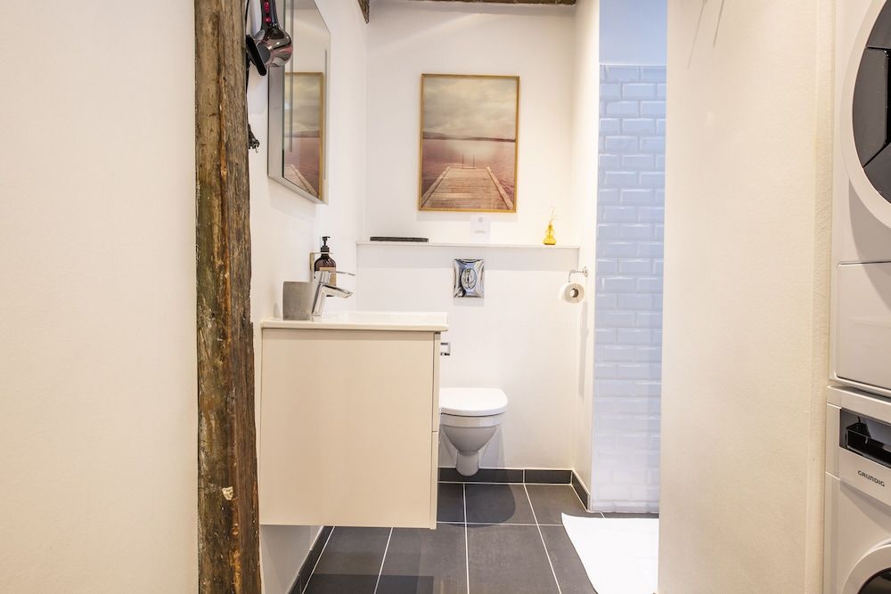 Town Hall Penthouse by Daniel&Jacob’s Superior Penthouse 54