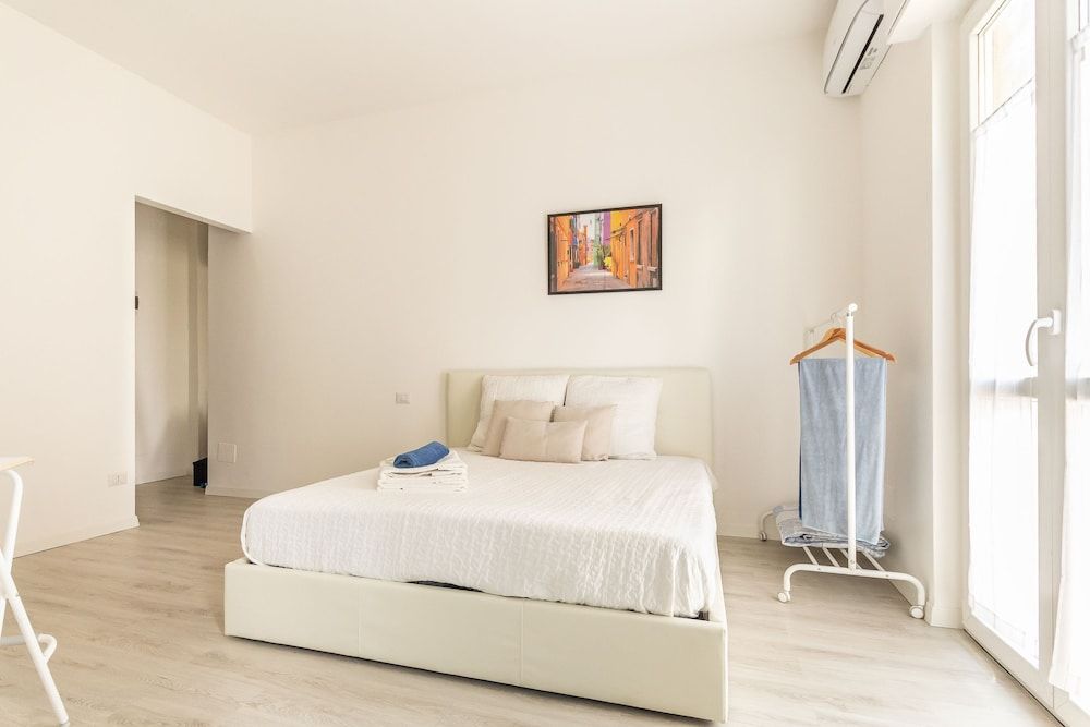 undefined Alessia's Flat- Milano M3 Corvetto 3