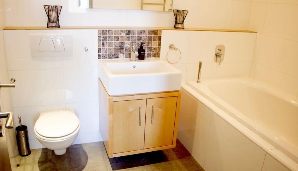 ITC Hospitality Group Penthouse 2 Bedrooms Cartwright s Corner City Penthouse 28