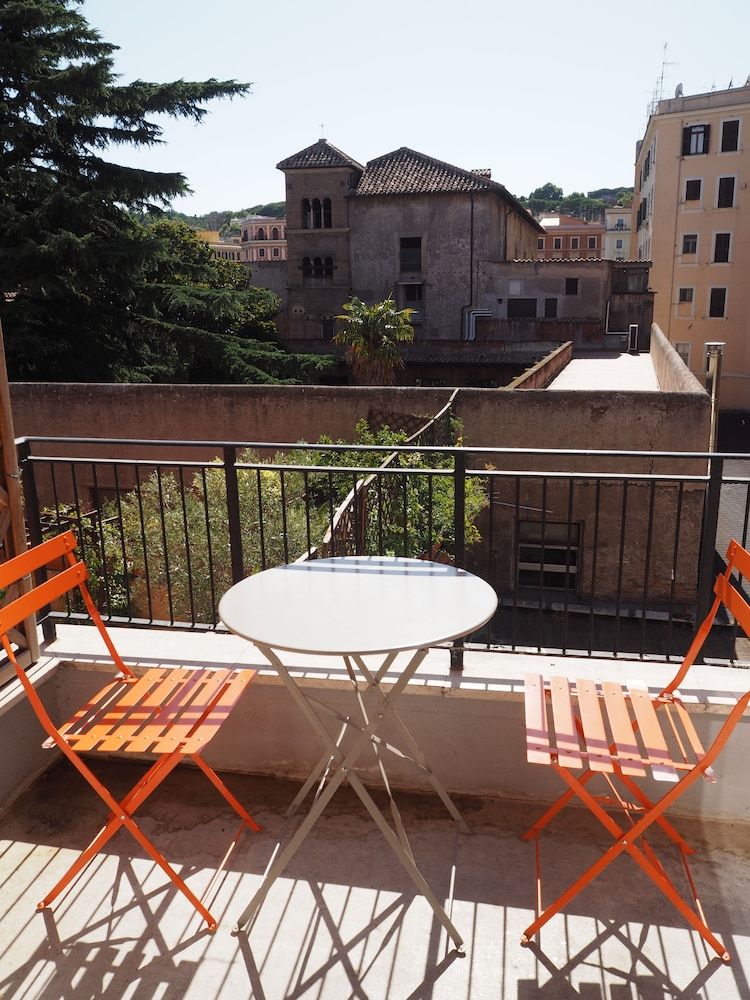 Bed and Breakfast New Morning Deluxe Double Room, Non Smoking, Balcony 10