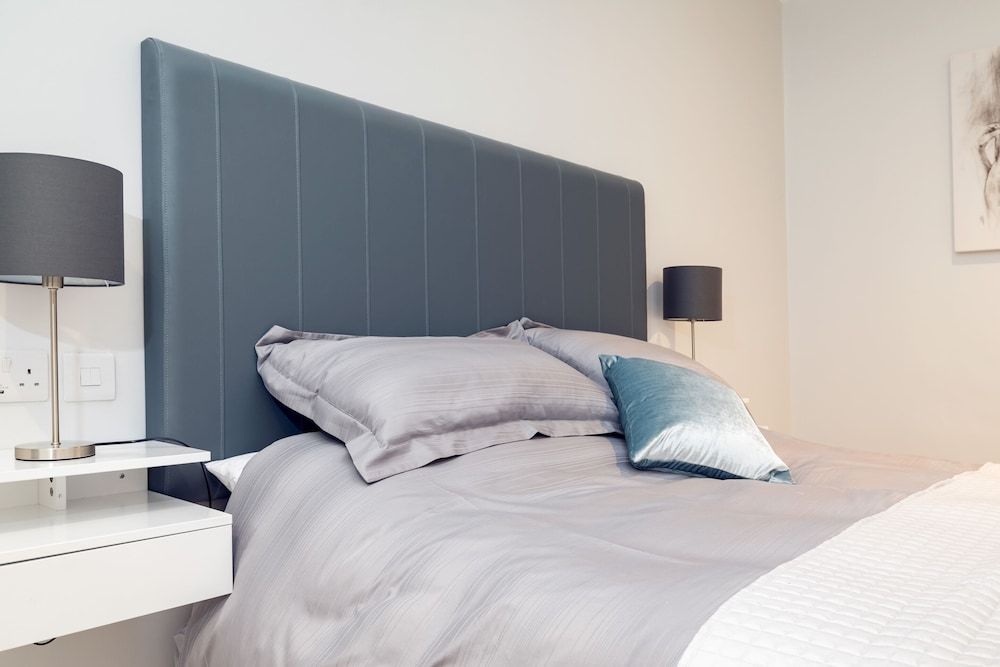 Deluxe Apartment, Private Bathroom, Canal View (1)