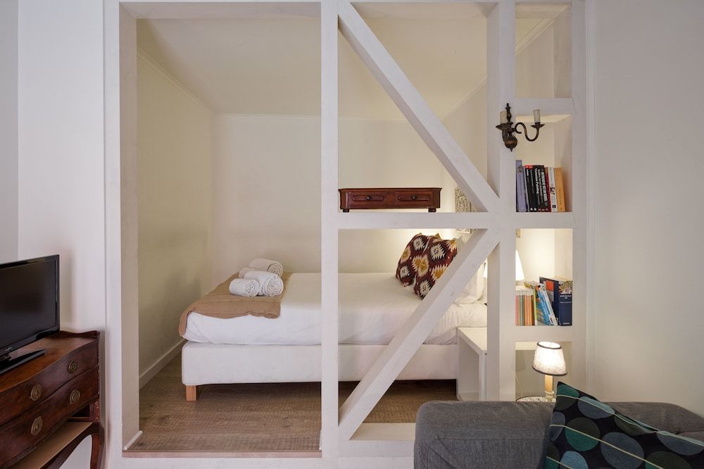 Typical and Brand New T.M. Flat Studio 6