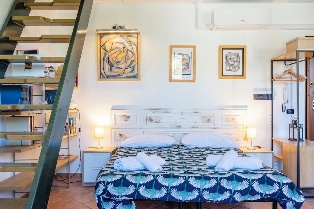 Studio, 1 Bedroom