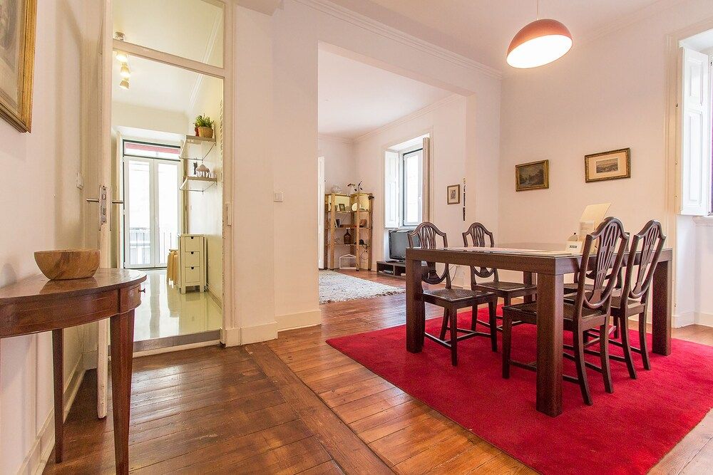 Spacious Tailor Made Bairro Alto Apartment, 3 Bedrooms 14