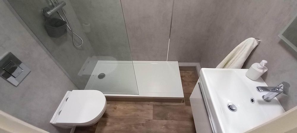 Royal Oak Hotel Standard Double Room, Ensuite (Ayton) 3