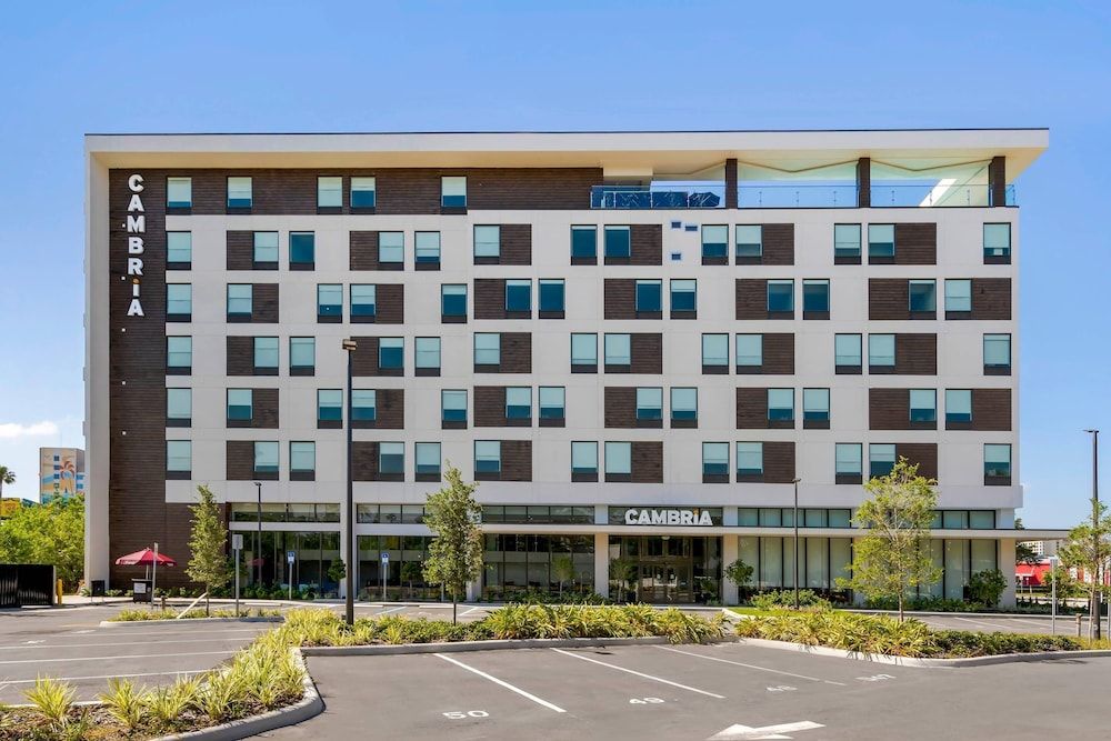 undefined Cambria Hotel Orlando Universal Blvd 4