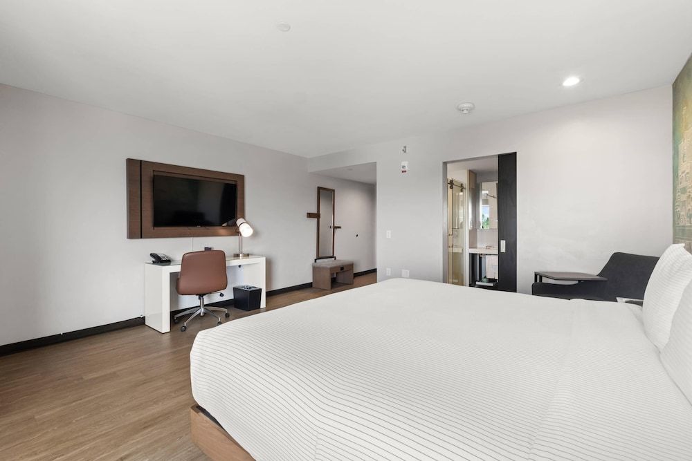 undefined Cambria Hotel Orlando Universal Blvd 2