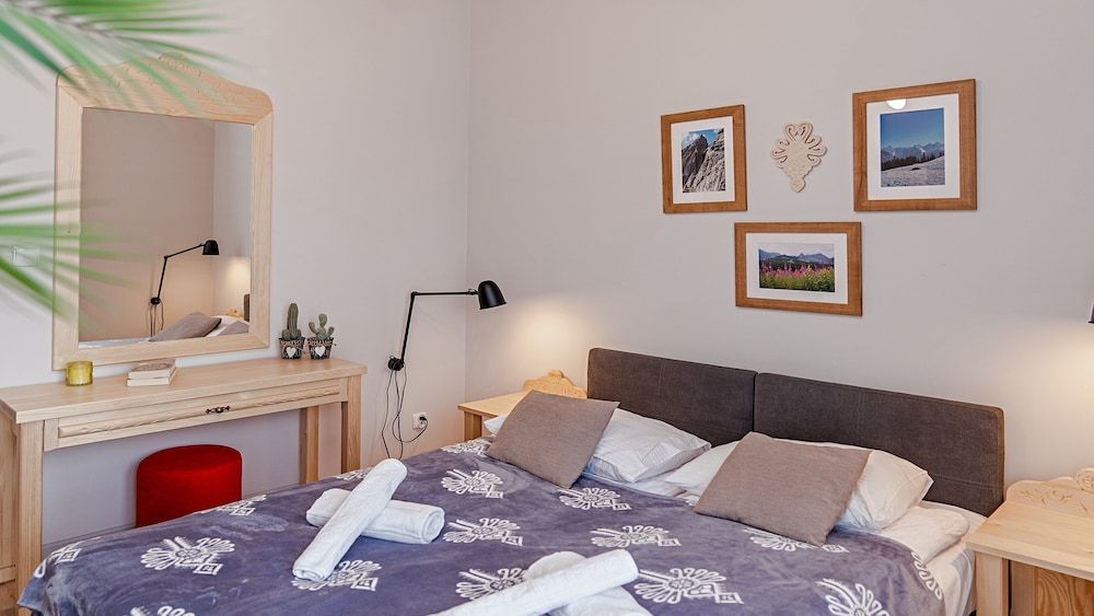 Apartment (A9)
