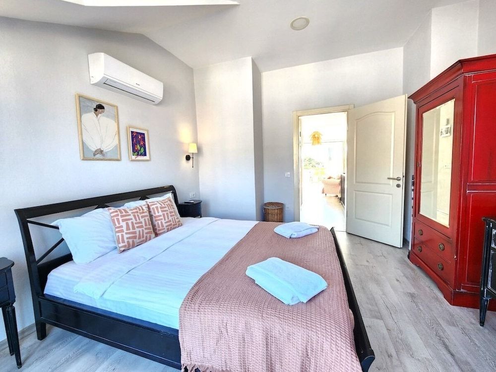 Guney Suites by Villa Safiya House, 2 Bedrooms, Sea View (Guney 4) 3