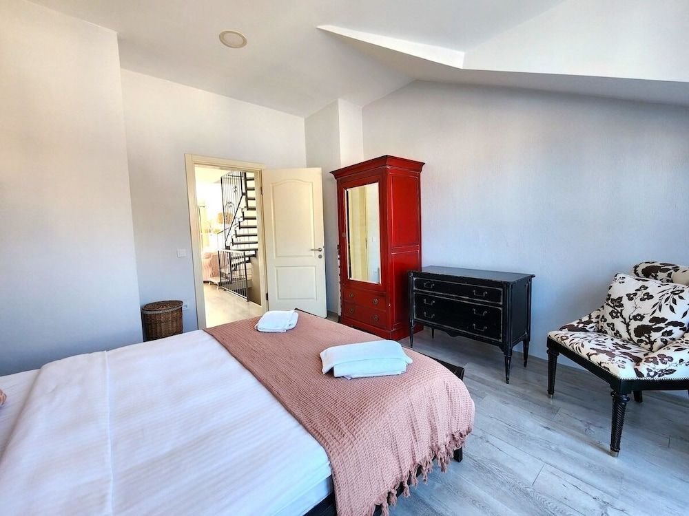 Guney Suites by Villa Safiya House, 2 Bedrooms, Sea View (Guney 4) 4