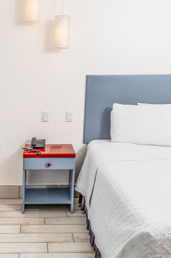 Hotel Casa Turquesa Standard Single Room, Pool View 2