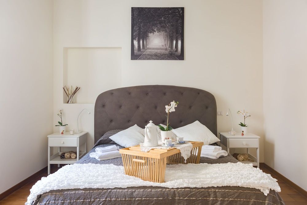 undefined The Royal Story 7