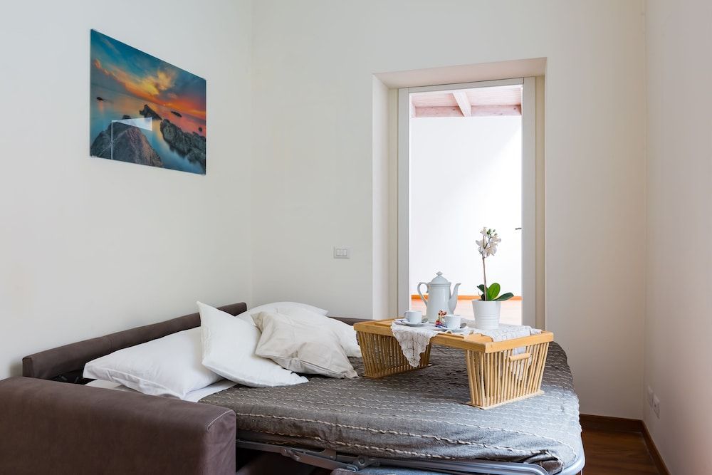 undefined The Royal Story 8