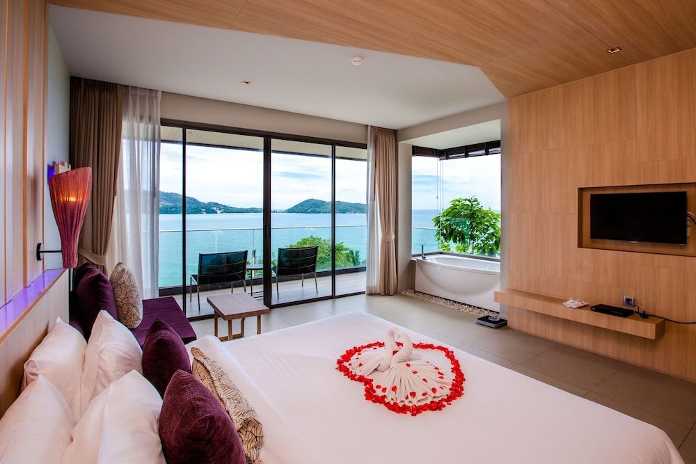 Grand Deluxe Sea View