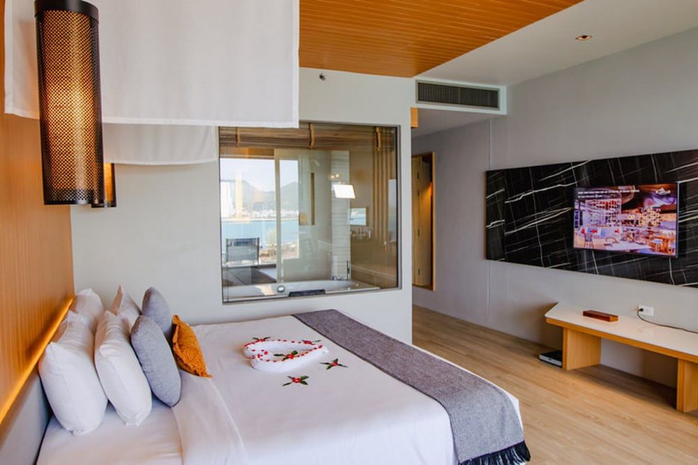 Grand Deluxe Sea View