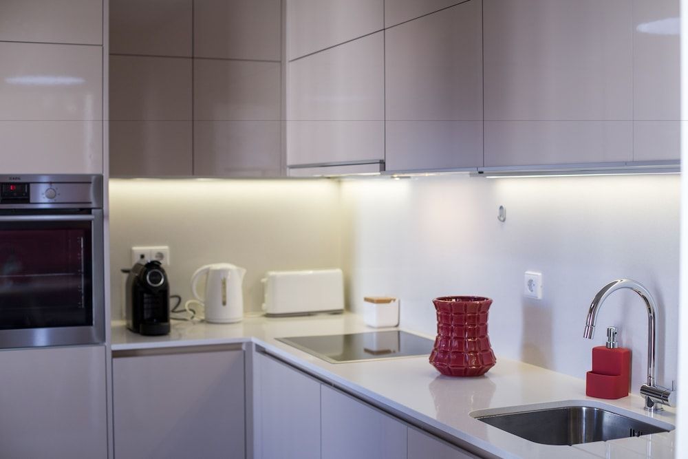 Cardosas Story Apart byPortoCityHosts Studio, Balcony 5