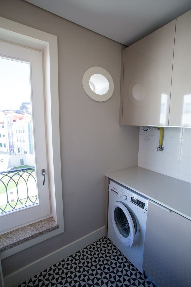 Cardosas Story Apart byPortoCityHosts Studio, Balcony 4