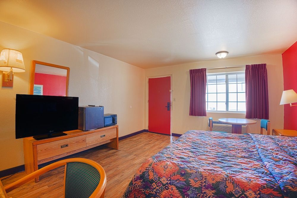 Holiday Motel, Lordsburg By OYO Room, 1 King Bed, Non Smoking 15