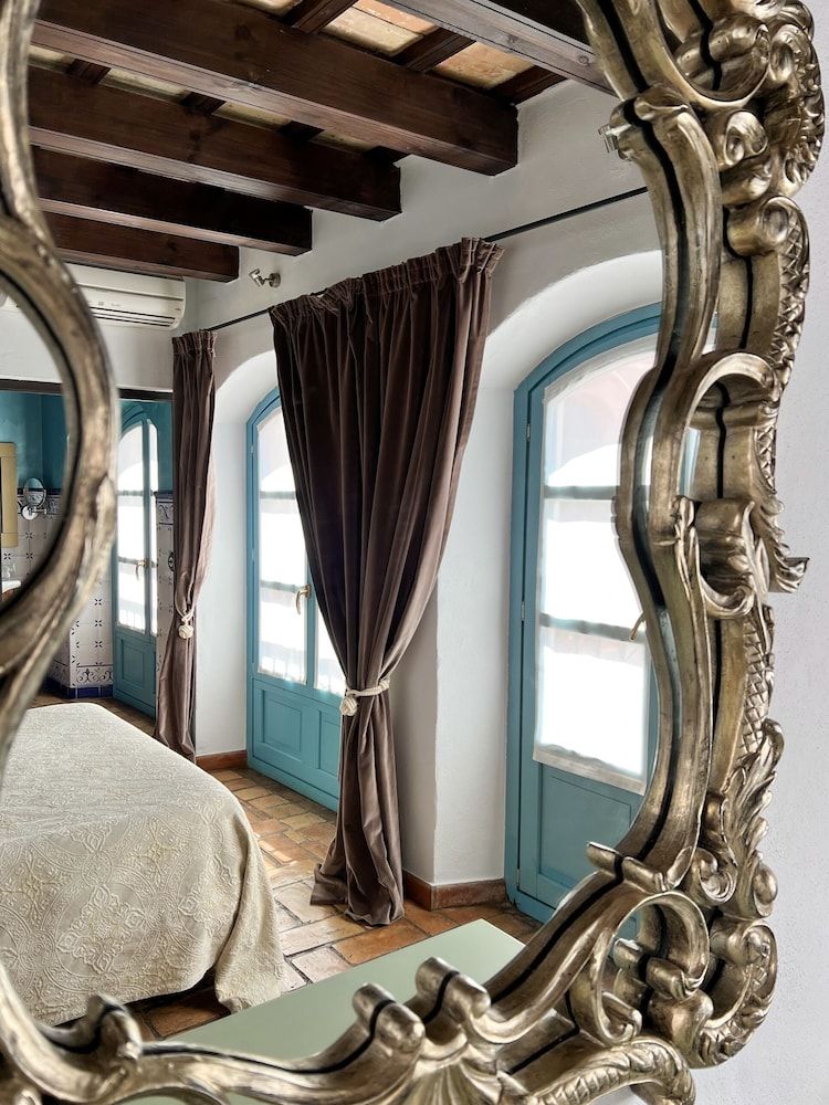 Hotel Servilia Deluxe Double Room, 1 Queen Bed 3