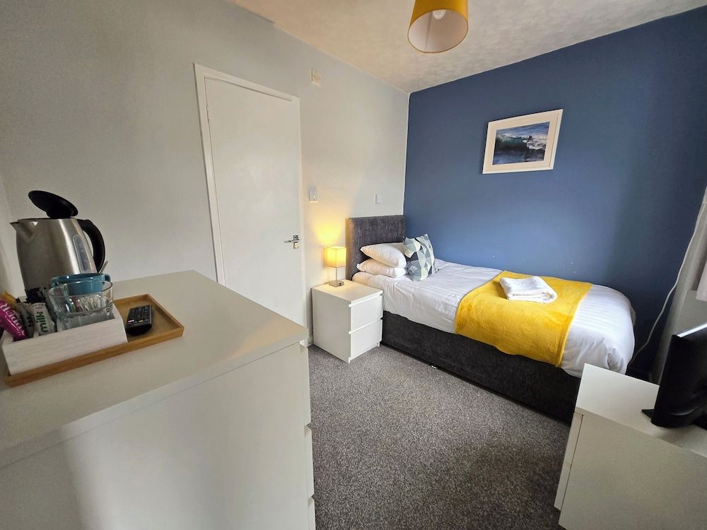 Beach Hotel Torbay Classic Single Room 3