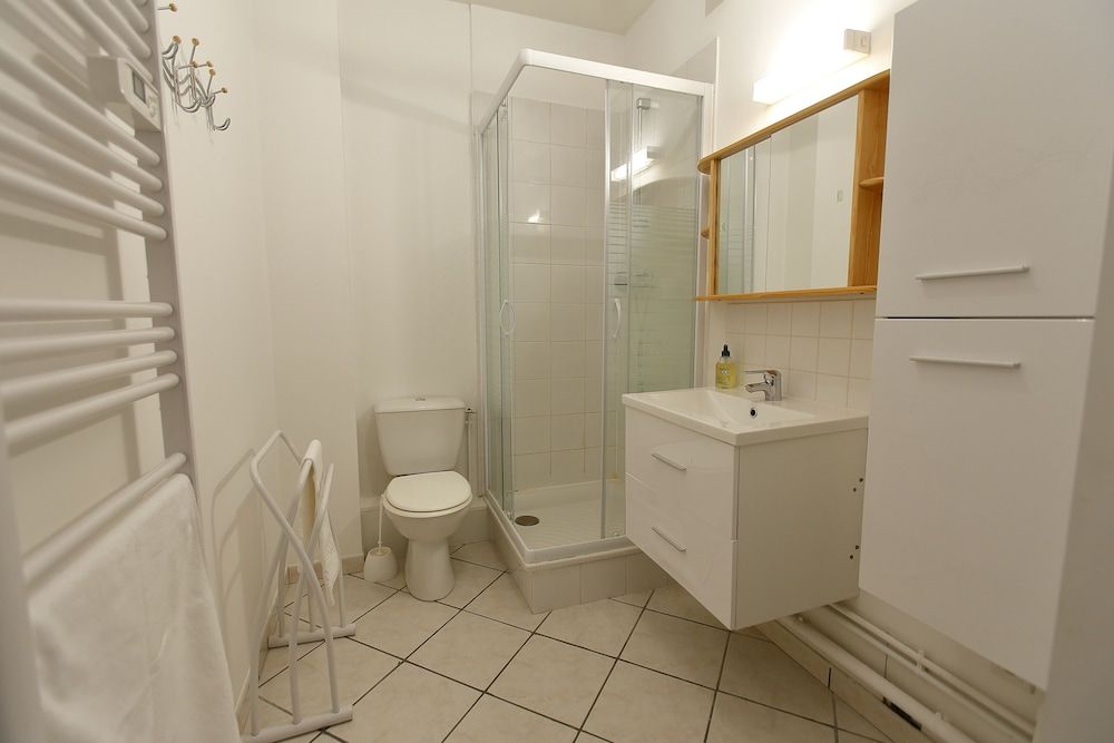 Appart'Hotel de la Tour Comfort Apartment, 1 Bedroom, City View (F2 1er) 4