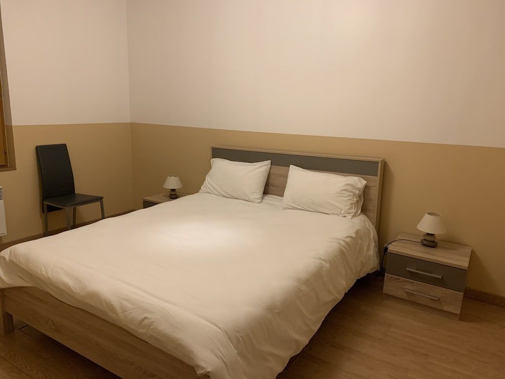 Appart'Hotel de la Tour Family Apartment (F4 rdc D) 3