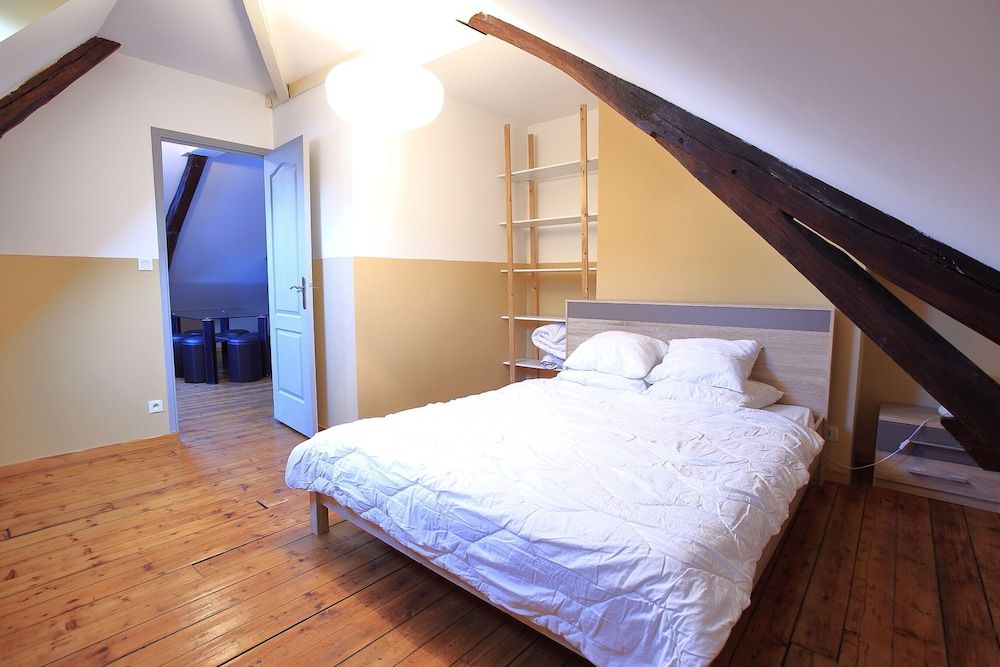 Appart'Hotel de la Tour Family Apartment (F3 combles)