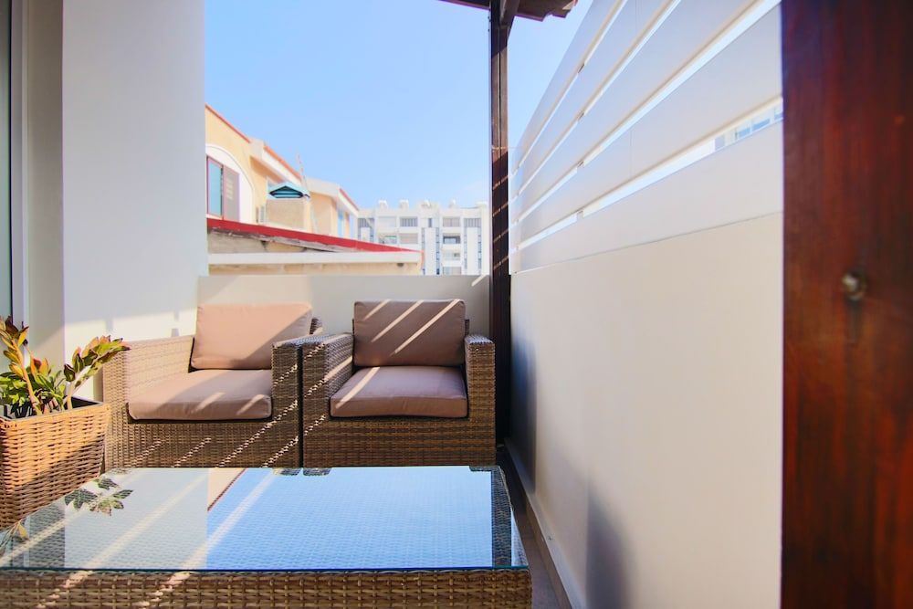 undefined Phaedrus Living: City View Luxury Flat Harbour 03 9