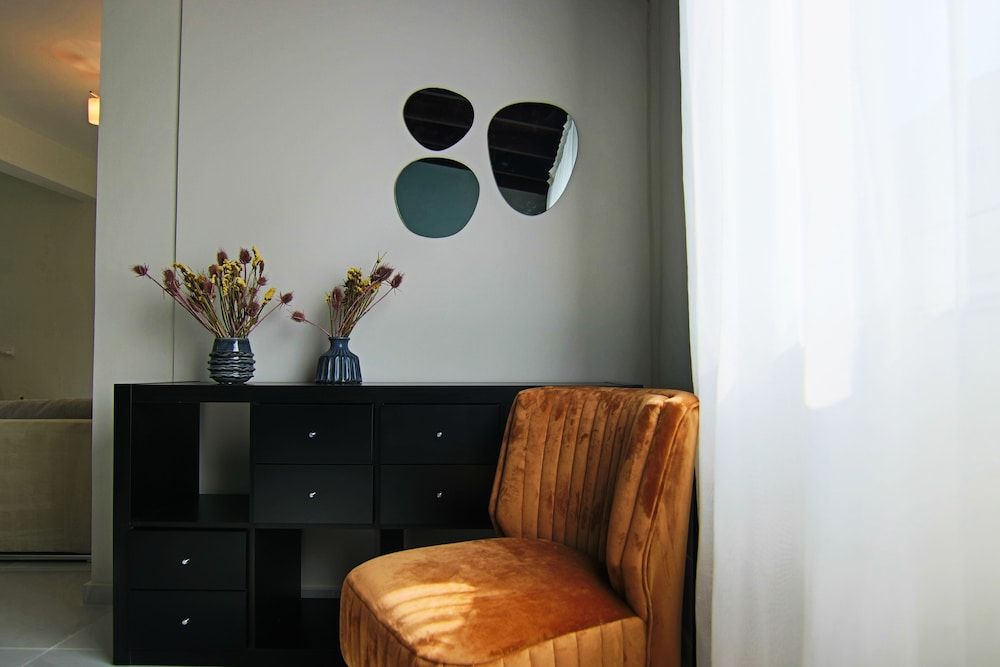 undefined Phaedrus Living: City View Luxury Flat Harbour 03 7