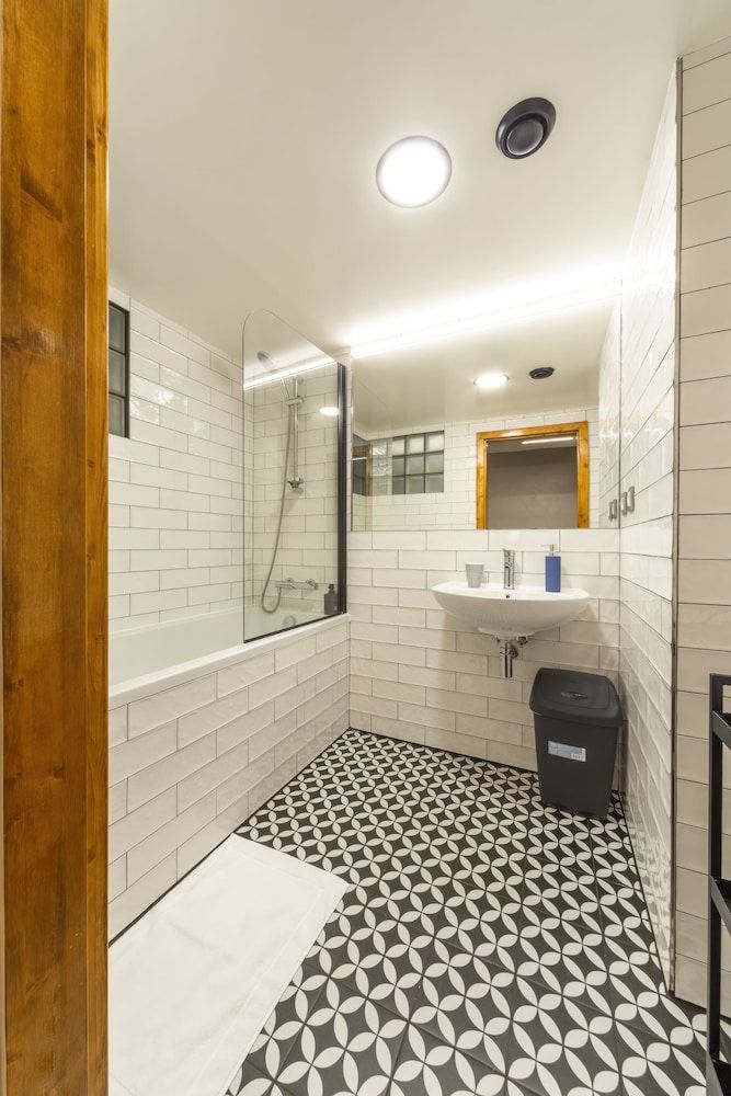 S42 Hotel Prague Superior Quadruple Room 20