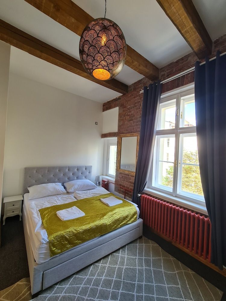 S42 Hotel Prague Superior Quadruple Room 9