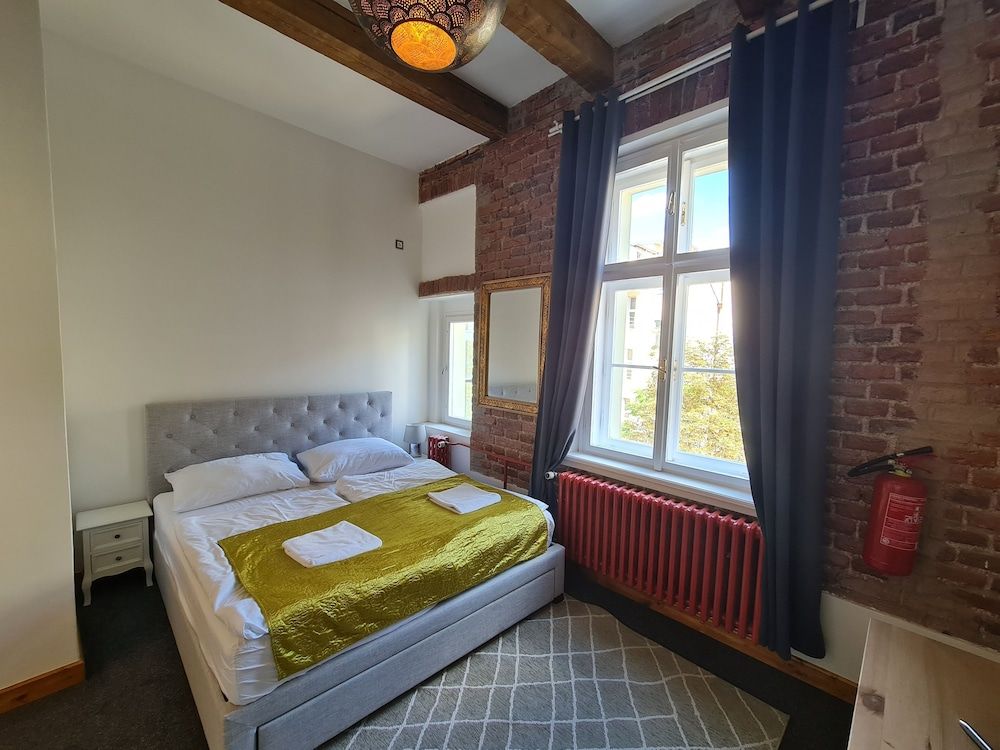 S42 Hotel Prague Superior Quadruple Room 12