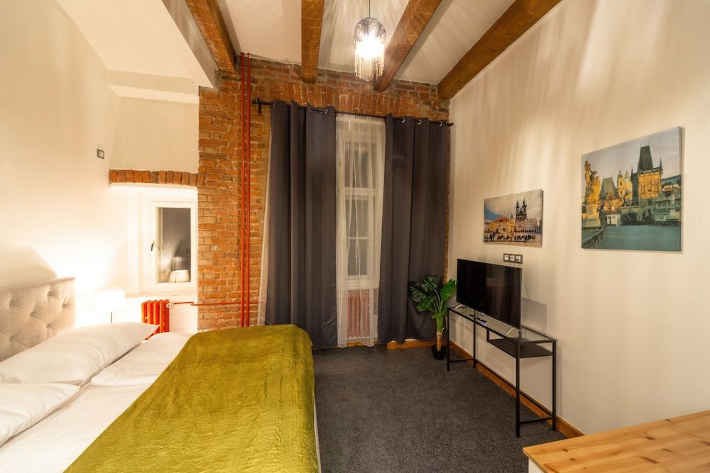 S42 Hotel Prague Superior Quadruple Room 23