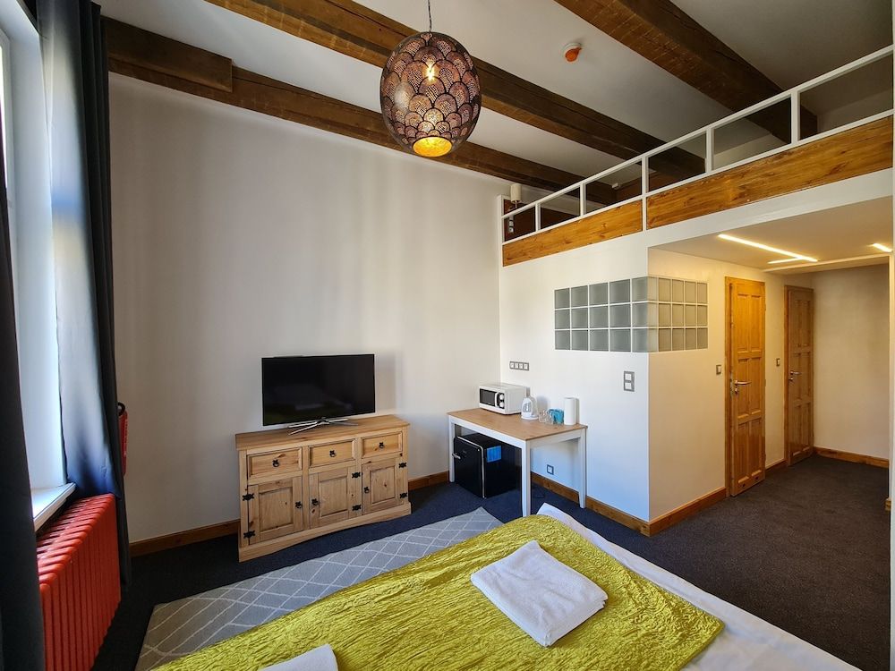 S42 Hotel Prague Superior Quadruple Room 5