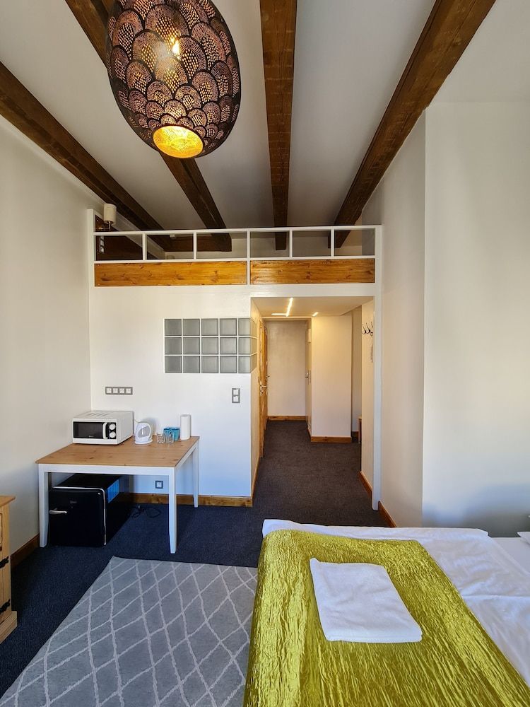 S42 Hotel Prague Superior Quadruple Room 7