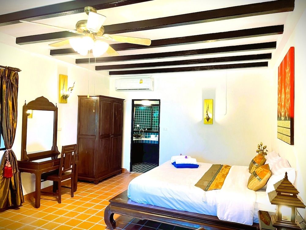 Boomerang Village Resort Kata Deluxe Studio Suite 9