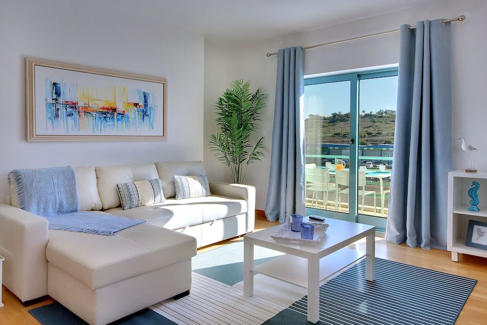 Marina Bay Residence Apartment, 1 Bedroom, Balcony, Marina View 4