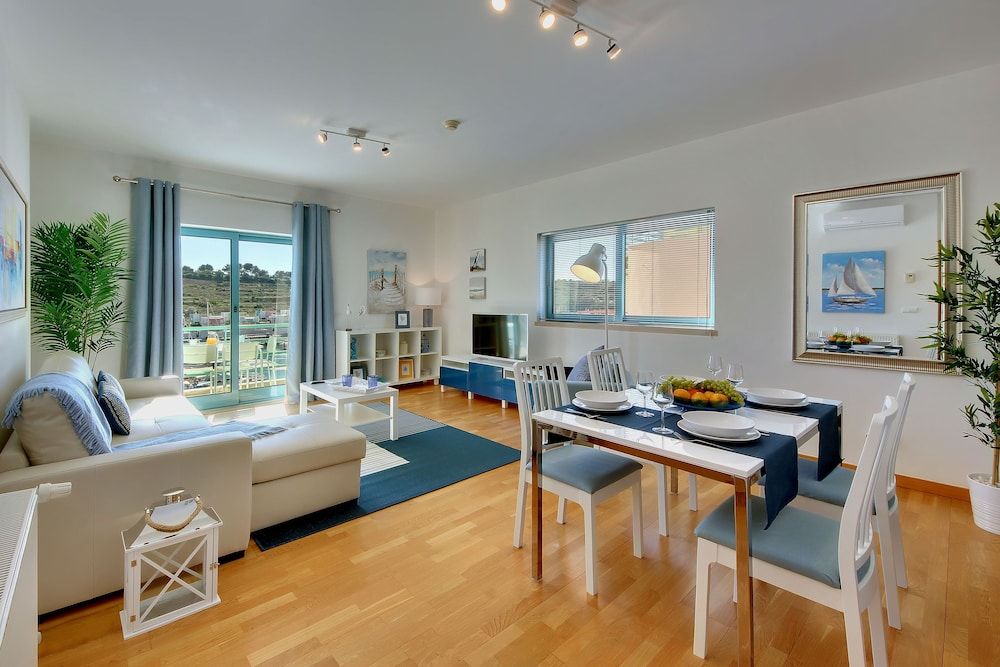 Marina Bay Residence Apartment, 1 Bedroom, Balcony, Marina View 6