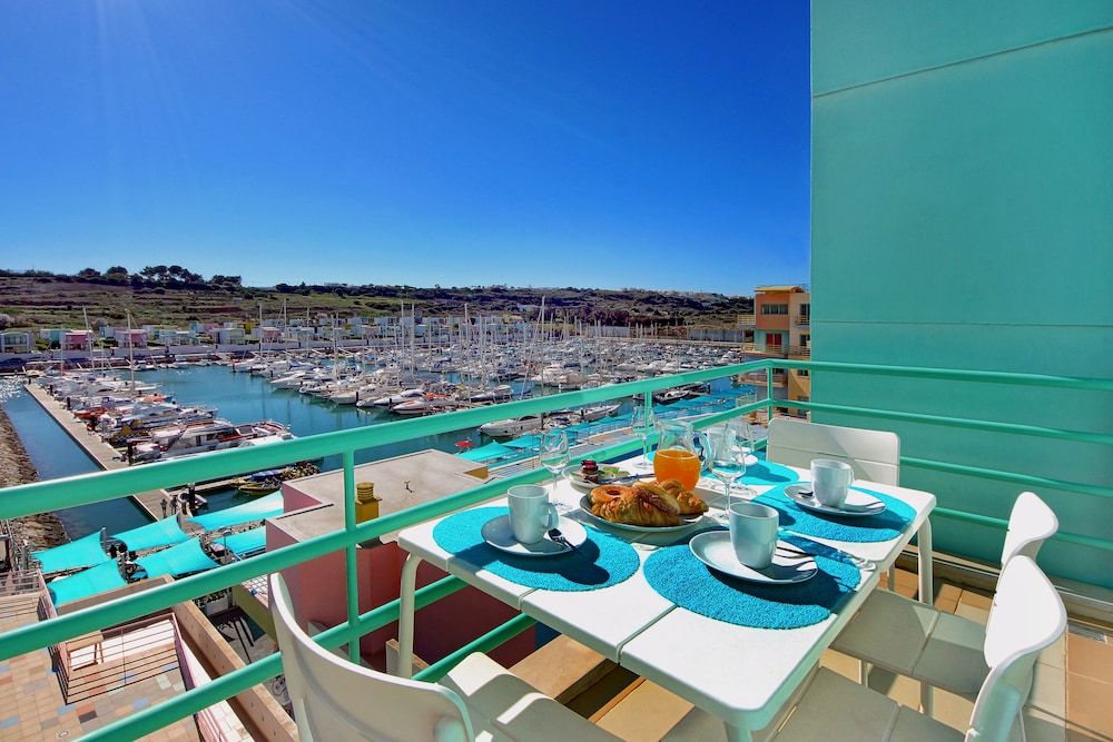 undefined Marina Bay Residence 5