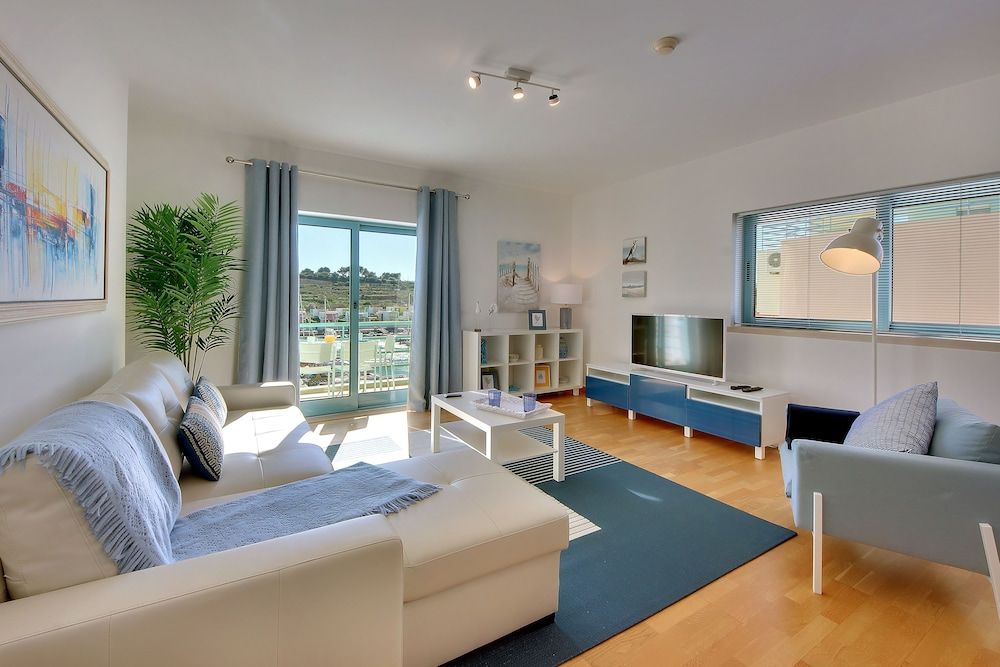 undefined Marina Bay Residence