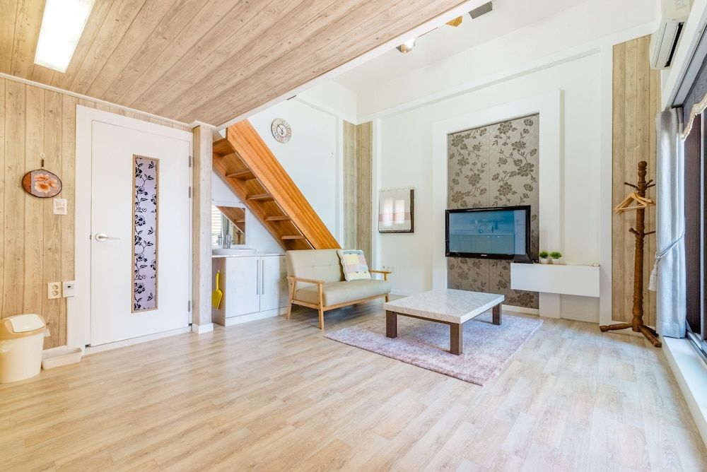 Tongyeong Iris Pension Duplex (201 203 301 303) 6