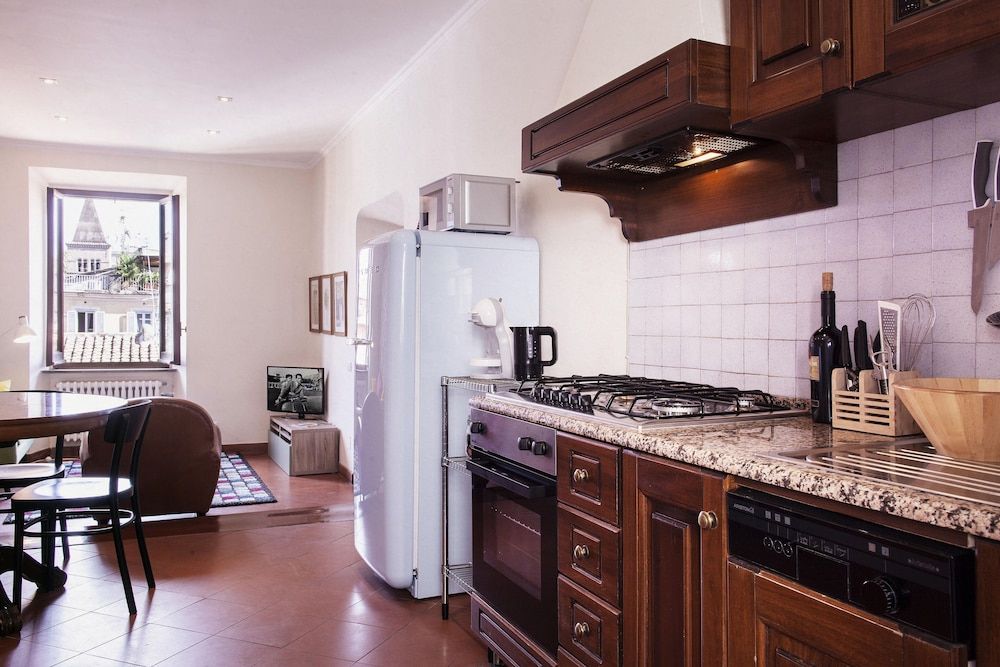 undefined Calisto RTH 3