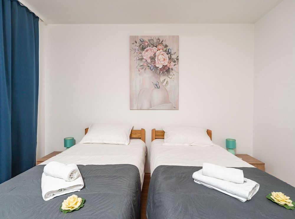 Apartment Lolo Apartment (Two Bedroom Apartment with Loggia and) 6