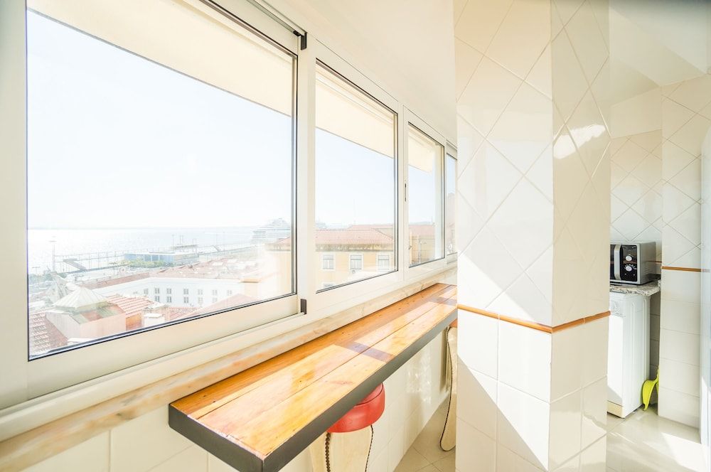 Panoramic Tagus River Terrace Apartment in Alfama Apartment, 2 Bedrooms 8