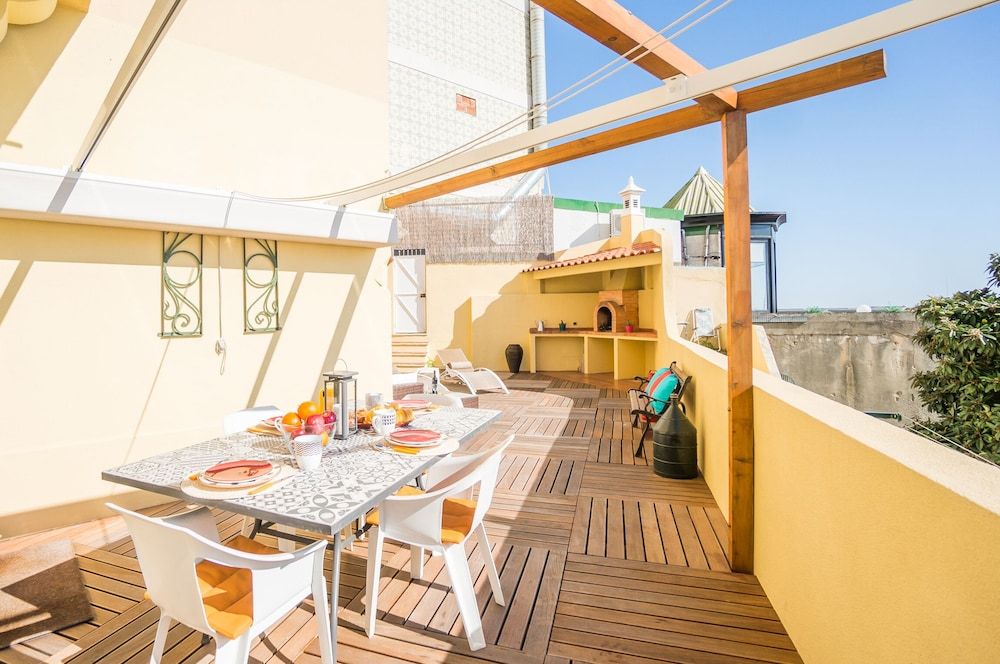 undefined Panoramic Tagus River Terrace Apartment in Alfama 7