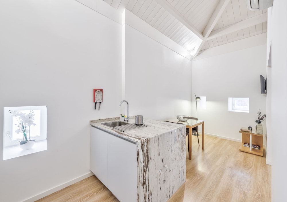 Oporto Comfort Dom Hugo Standard Apartment, 1 Queen Bed 6